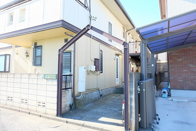コーポひまわりのエントランス
