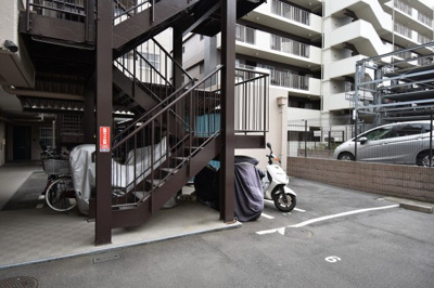 【その他共用部分】 | ラポール鶴見 | バイク置場です。