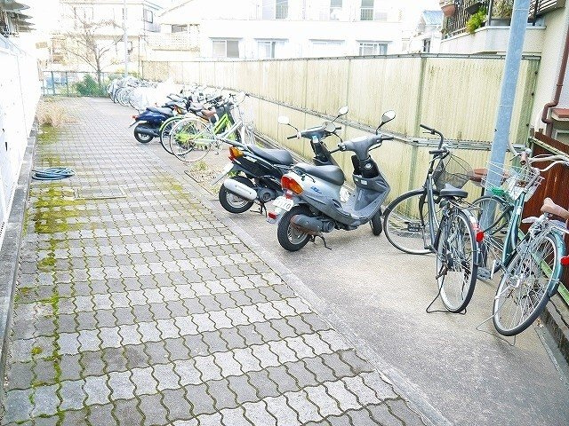 シャンテムーランのその他共用部分|駐輪場です