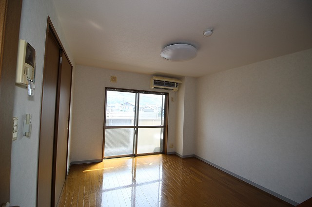 グランビューの居間・リビング|使いやすい居間です