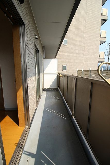 グランビューのバルコニー|バルコニーからの眺めを楽しみながら食事をしませんか