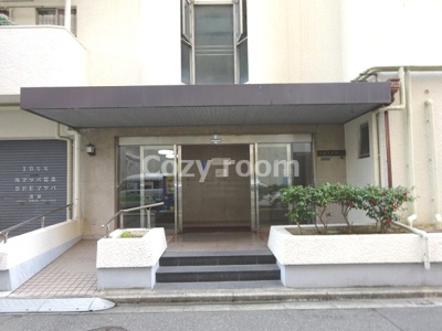 【エントランス】 | ネオハイツ江坂 | エントランスです