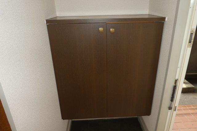 セジュールオークＢの玄関|シューズボックス