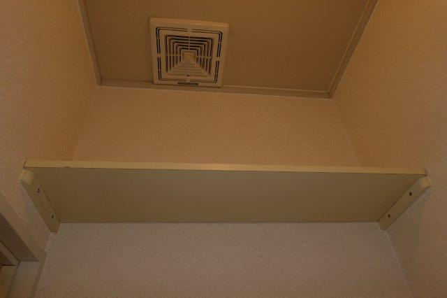 セジュールオークＢのトイレ|トイレ棚