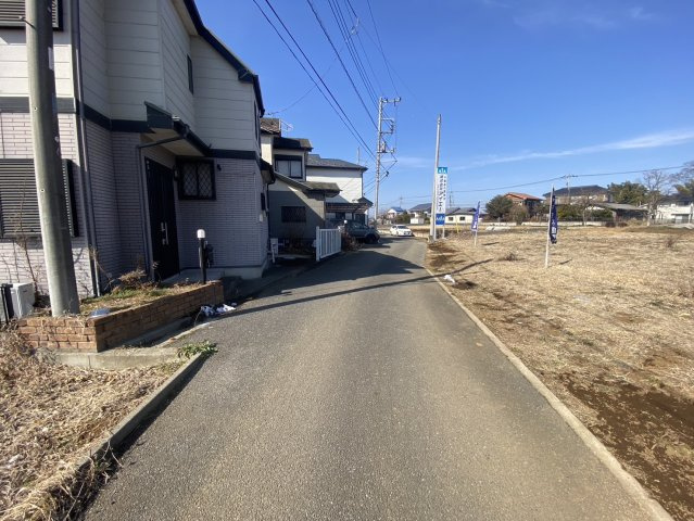 川越市笠幡　資材置き場用地　JR川越線『笠幡駅』徒歩22分の前面道路含む現地写真