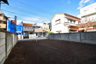 【外観】 | 現地見学や資料請求などお気軽にお問合せ下さい。
周辺環境とあわせて現地もご案内致します。