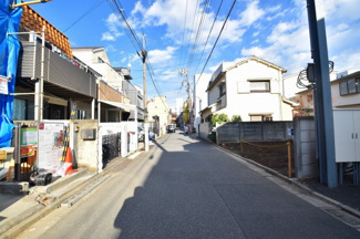 【前面道路含む現地写真】 | 現地見学や資料請求などお気軽にお問合せ下さい。
周辺環境とあわせて現地もご案内致します。