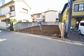 【前面道路含む現地写真】 | 現地見学や資料請求などお気軽にお問合せ下さい。
周辺環境とあわせて現地もご案内致します。