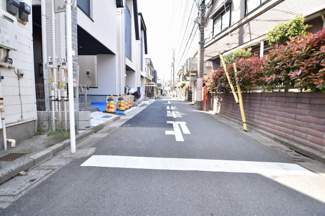 【前面道路含む現地写真】 | 現地見学や資料請求などお気軽にお問合わせ下さい。
周辺環境とあわせて現地ご案内致します。