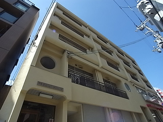 甲南クレセントハイツの外観