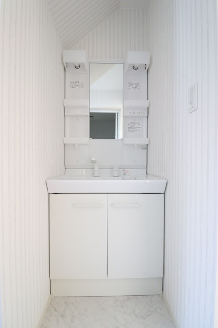 神田貸家の独立洗面台