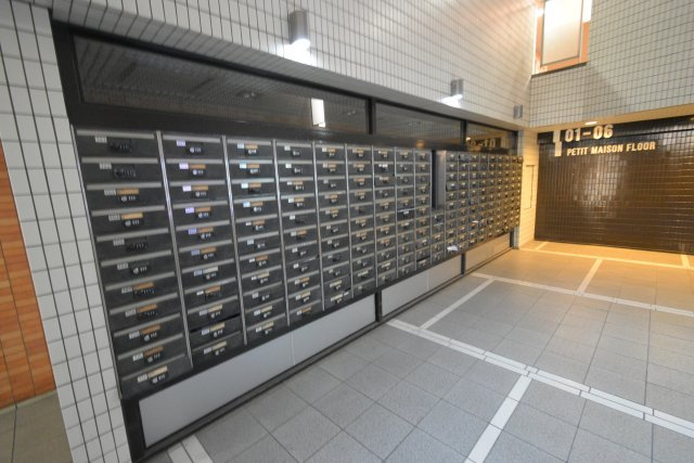 ライオンズシティ難波南のロビー