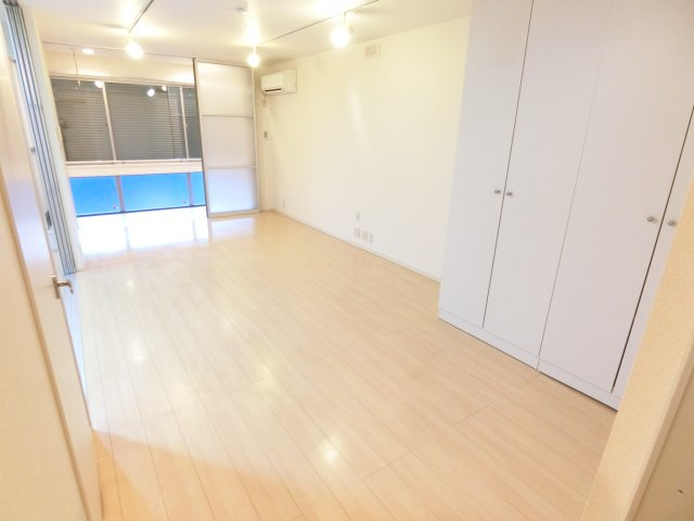 クリプトメリアの寝室