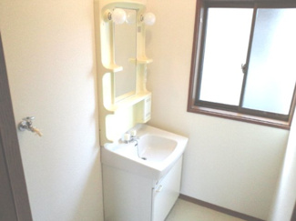 【洗面所】 | 高林テラスハウス | 使いやすい洗面所です