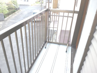 【バルコニー】 | 高林テラスハウス | 暖かな日差しのふりそそぐバルコニー