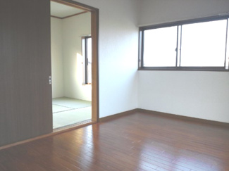 【内装】 | 高林テラスハウス | ２階の部屋の様子です