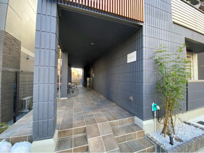 【エントランス】 | エミシア