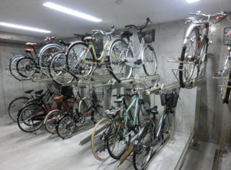 【駐車場】