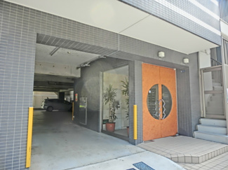 【エントランス】