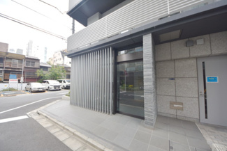 【エントランス】