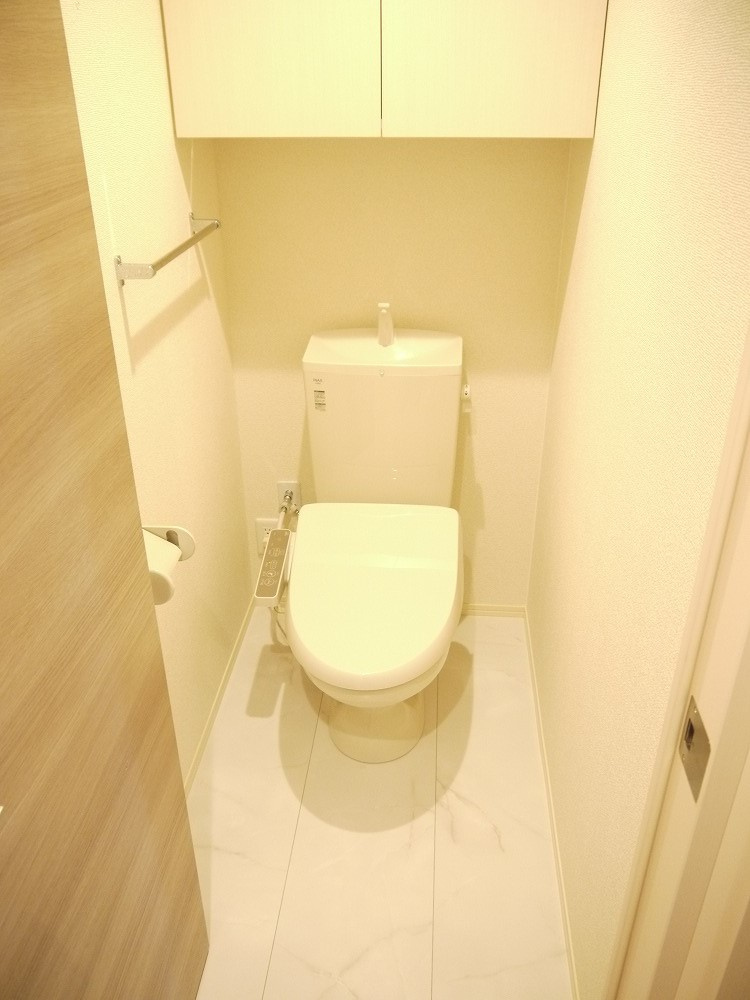 津市上浜町２丁目のアパートのトイレ