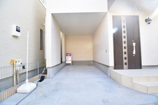 【駐車場】 | 現地見学や資料請求などお気軽にお問合せ下さい。
周辺環境とあわせて現地もご案内致します。