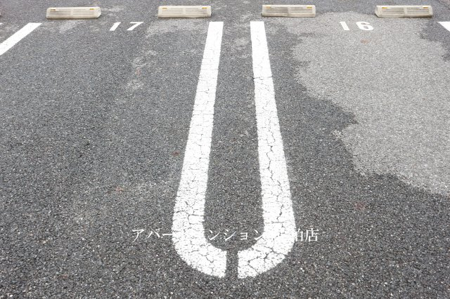 アンカンシェルヒルズⅡの駐車場