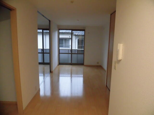 【居間・リビング】 | 別部屋写真　色違い