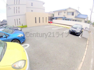 【駐車場】