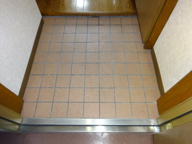 ウエスト北小岩の玄関