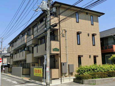 【外観】 | クレスト | ペットOK♪ワンちゃんと一緒に暮らせる3階建てアパート☆ブルーライン「新羽」駅まで徒歩4分で便利な立地です♪