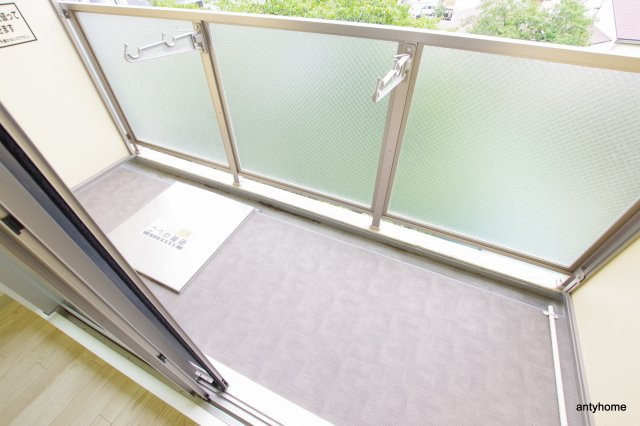 アリビオ江坂垂水町　仲介手数料無料のバルコニー