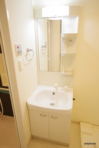 アリビオ江坂垂水町　仲介手数料無料の洗面所