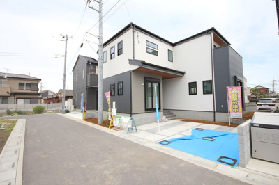 【前面道路含む現地写真】 | 彦成2丁目3棟現場　ケイアイ1号棟