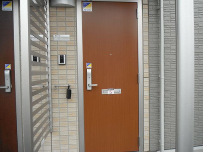 【玄関】 | オーリーＢフラット | アルソックのホームセキュリティー完備