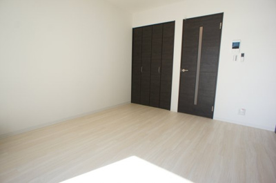 【寝室】 | エステイトＥ長吉川辺