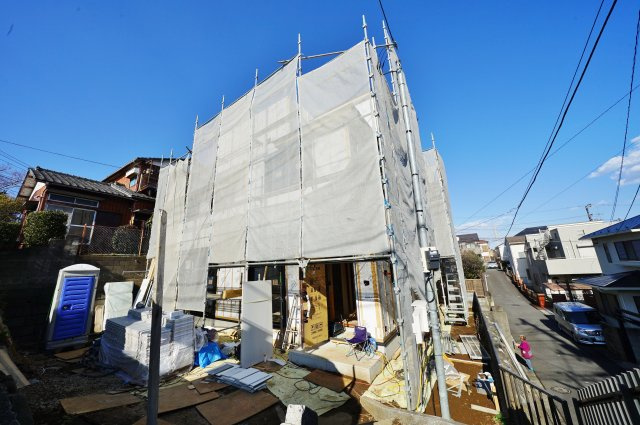 ＬＤＫ２１帖+和室８帖で２９帖の大型リビングの５ＬＤＫ！カースペース２台！保土ヶ谷区法泉３丁目　新築戸建ての外観