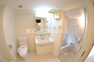 【トイレ】 | レジディア谷町 | シンプルで使いやすいトイレです