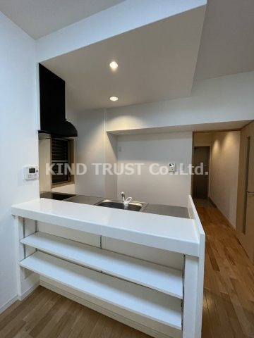 FUKUE BLD　松ヶ枝町のキッチン|カウンターキッチンです