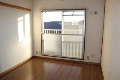 【洋室】 | ヴィラ・オレンジ