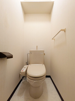 【トイレ】 | グランパパＡ棟 | ウォシュレット機能付きのトイレです