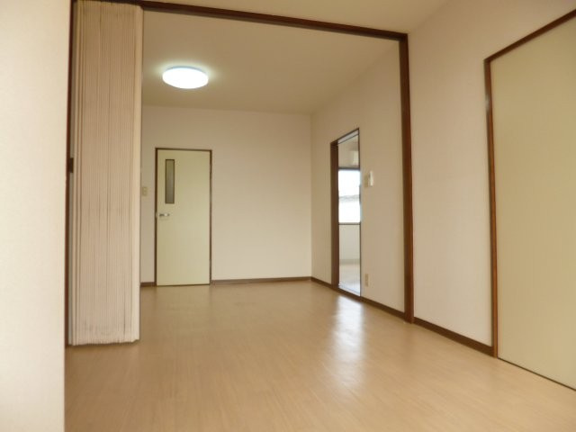 グリーンパレスⅠの居間・リビング