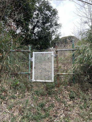 【外観】 | 下湯江売地 | 接道部終点にはこのような門が設置してございます。