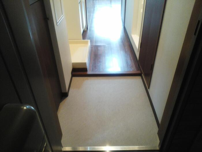 ホーム幕張本郷の玄関