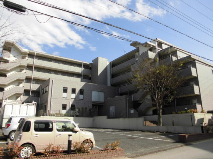 ホーム幕張本郷の駐車場