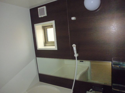 【浴室】 | ミロワールド | 窓