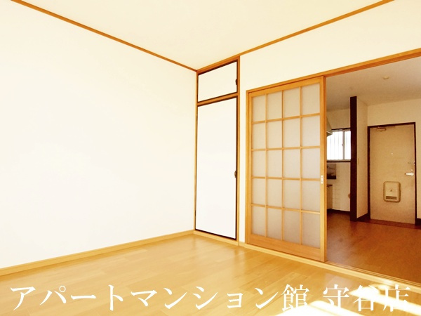 シティうばらの洋室