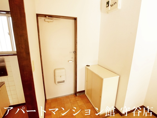 シティうばらの玄関