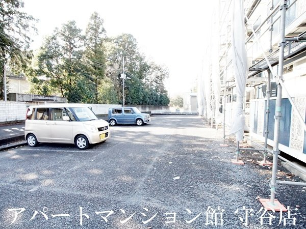 シティうばらの駐車場