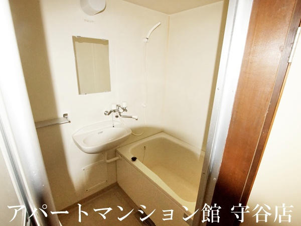 シティうばらの浴室